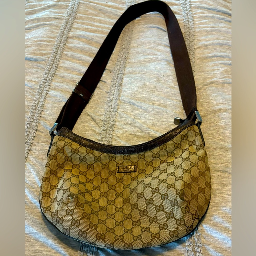 💯 authentic Gucci Crossbody Handbag
